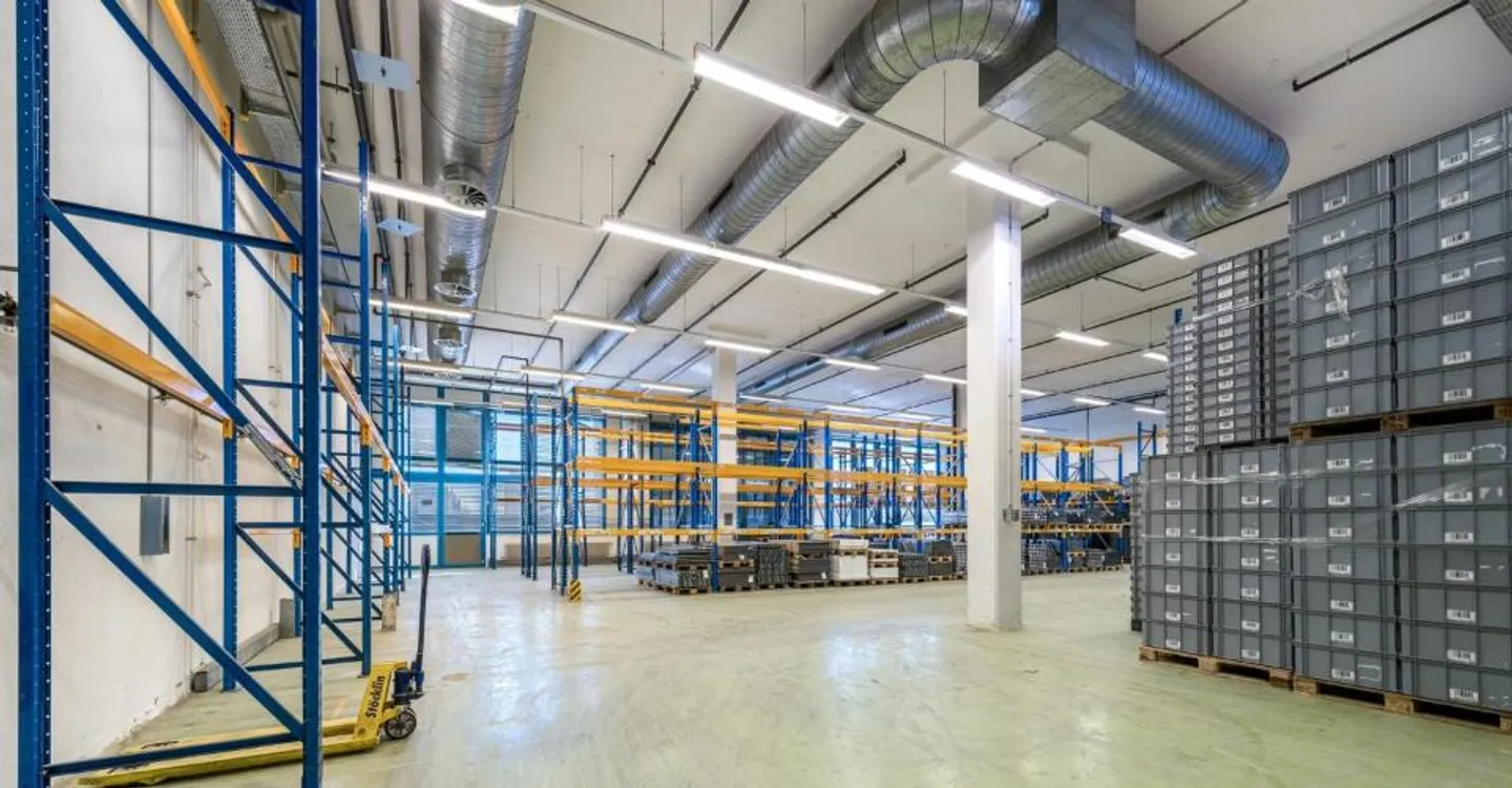 Geräumige Gewerbefläche zu Vermieten - Foto 6 von 13