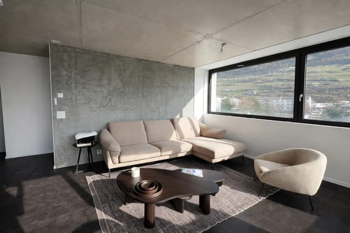 Zeitgenössische 3,5-Zimmer-Wohnung im 2. Stock - Foto 3 von 8