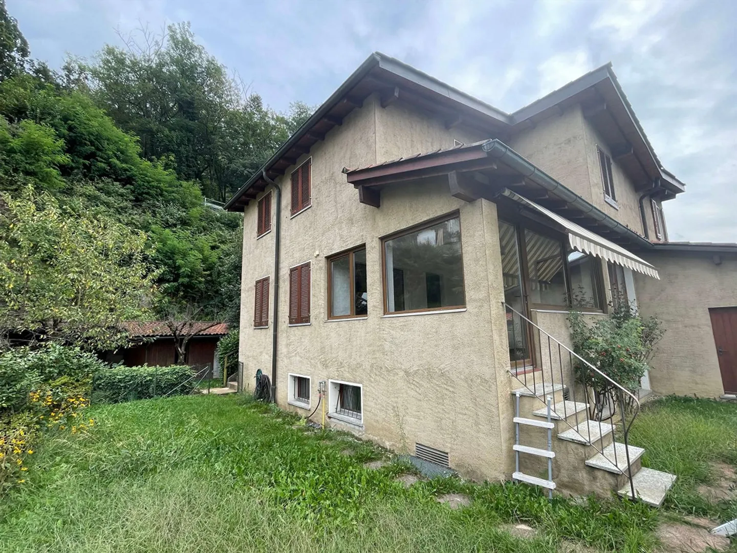 UNFINDABLE SEMI-DETACHED HOUSE 5.5 WITH LARGE GARDEN AND 4 PARKING SPACES - Photo 2 of 12