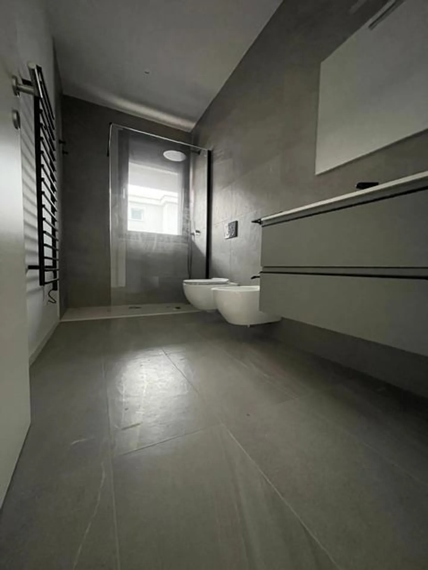 Geräumige Wohnung mit großer Terrasse - Foto 7 von 10