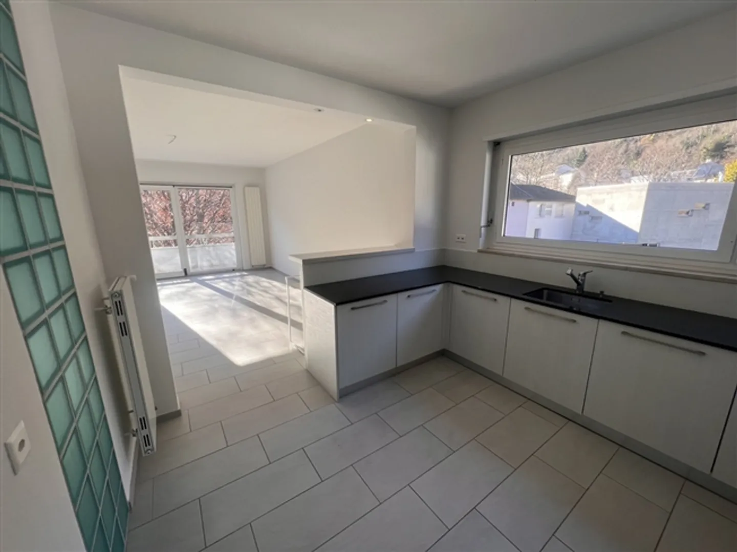 BRIGHT APARTMENT FOR RENT IN GORDUNO, 3.5 ROOMS - Photo 5 of 17