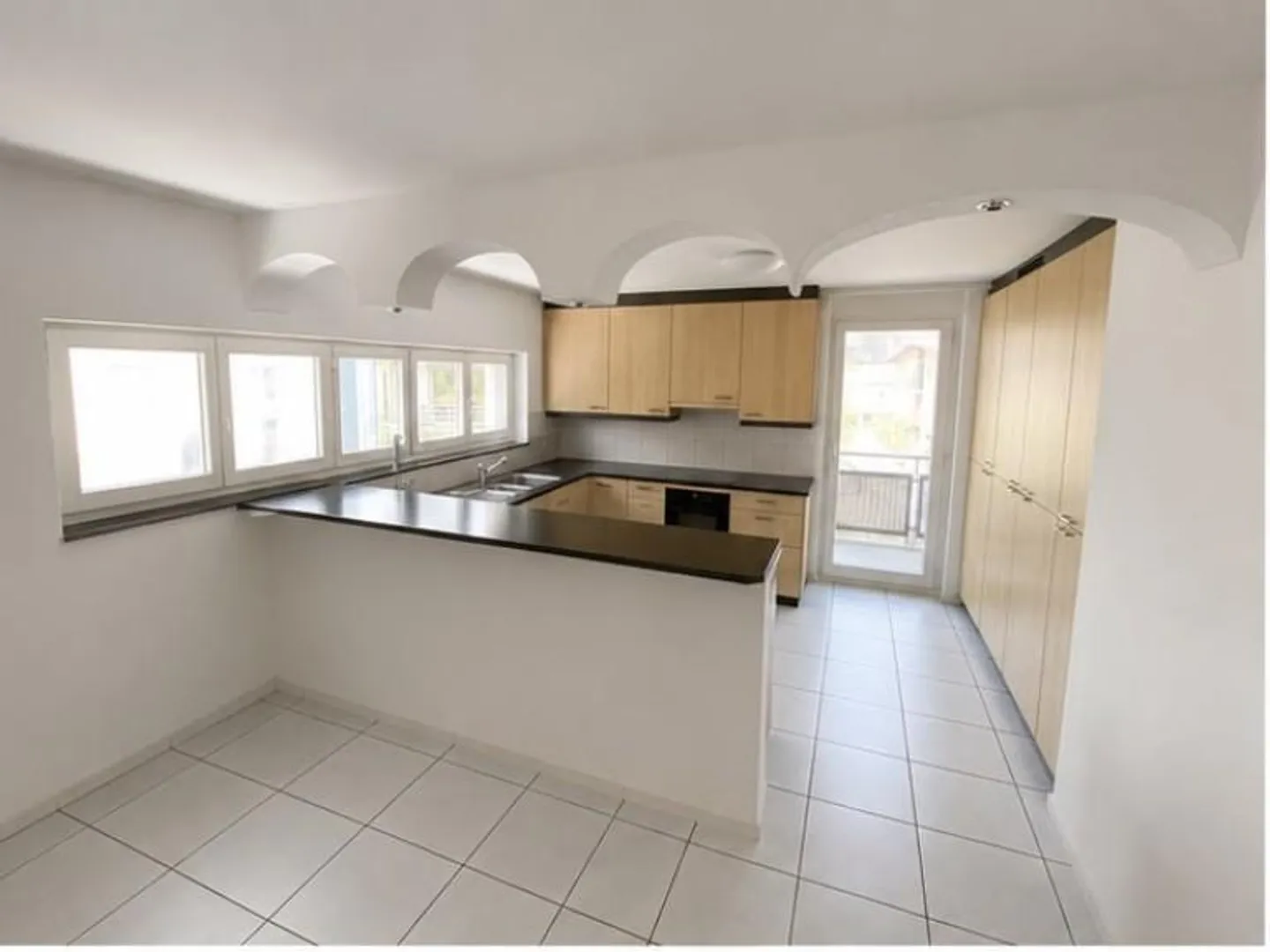 5.5 Room Apartment in a Family Neighborhood - Photo 2 of 11