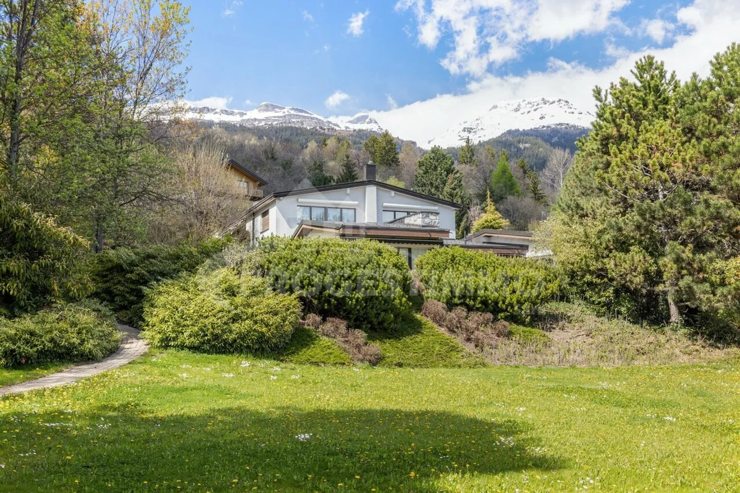 EXCEPTIONAL OBJECT ON A MAGNIFICENT PLOT - Photo 11 of 13