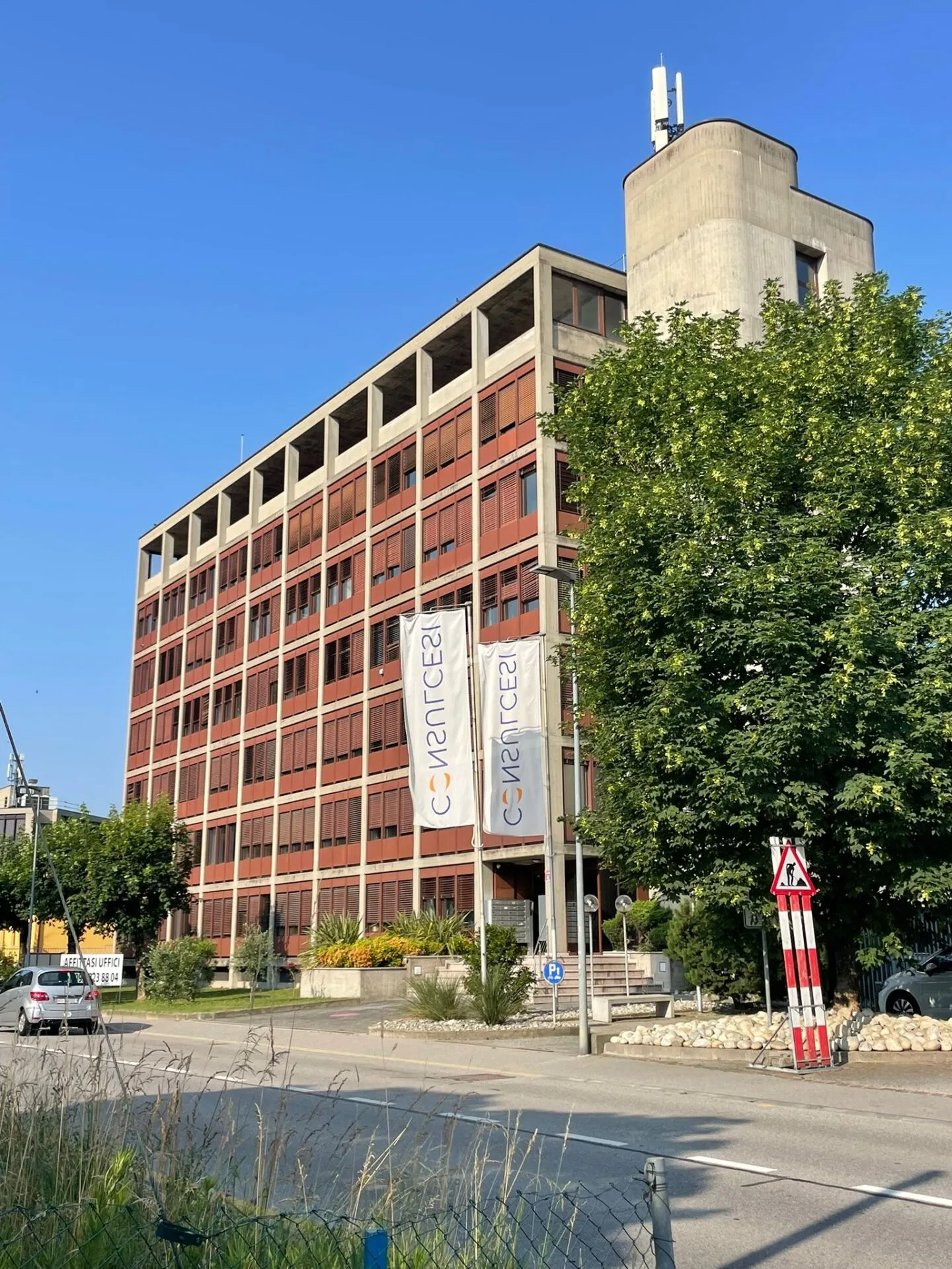 Edificio commerciale a reddito a Balerna - Accessibile anche a investitori esteri - Foto 1 di 1