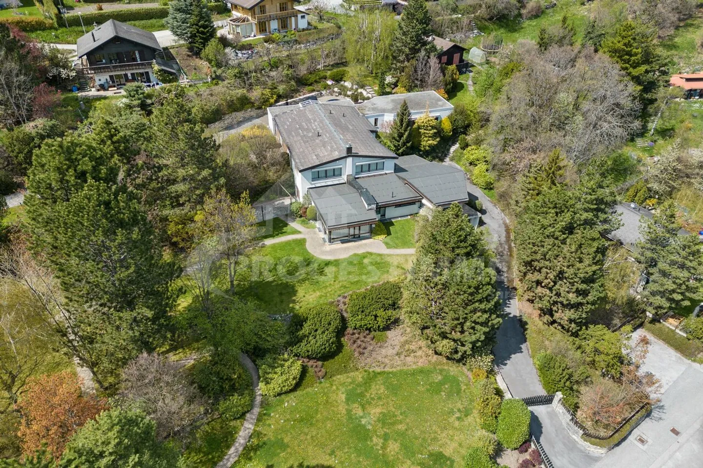 EXCEPTIONAL OBJECT ON A MAGNIFICENT PLOT - Photo 5 of 13