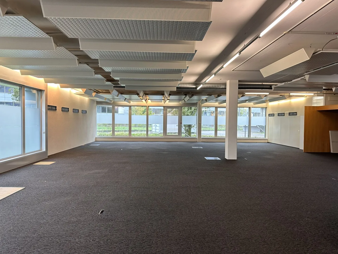 Gewerbefläche an idealer Lage - Foto 1 von 8