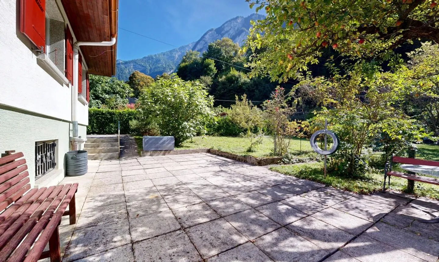 Grande terreno edificabile e casa da ristrutturare nel cuore della tranquillità - Foto 9 di 11