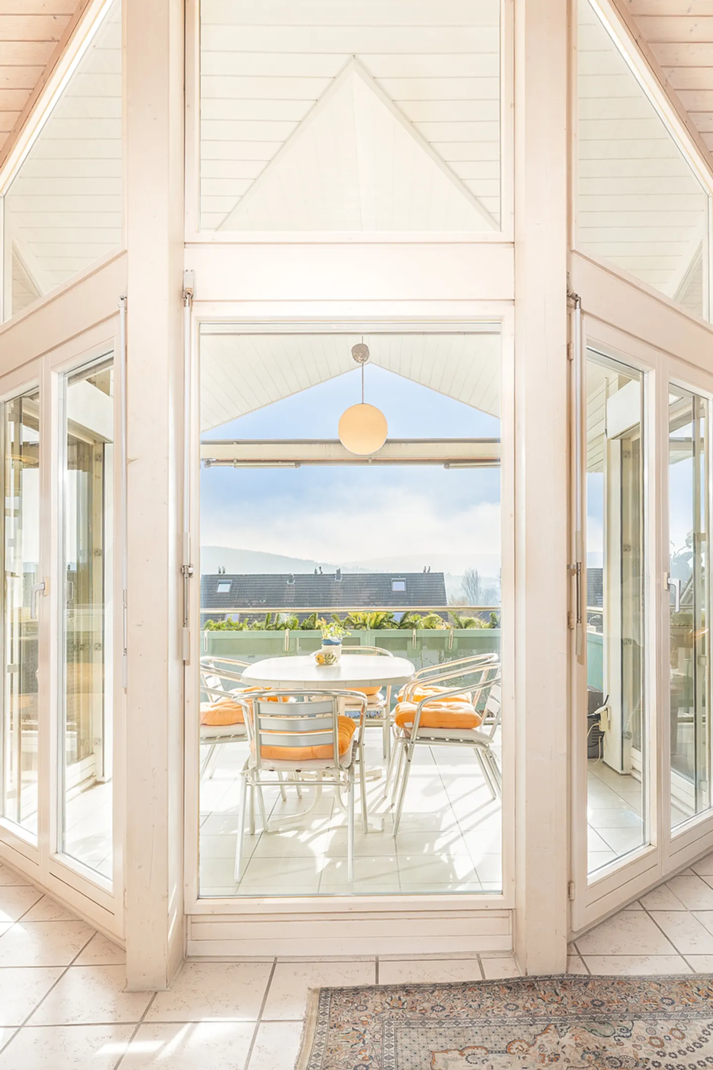 In front of the gates of Zurich - Photo 2 of 13