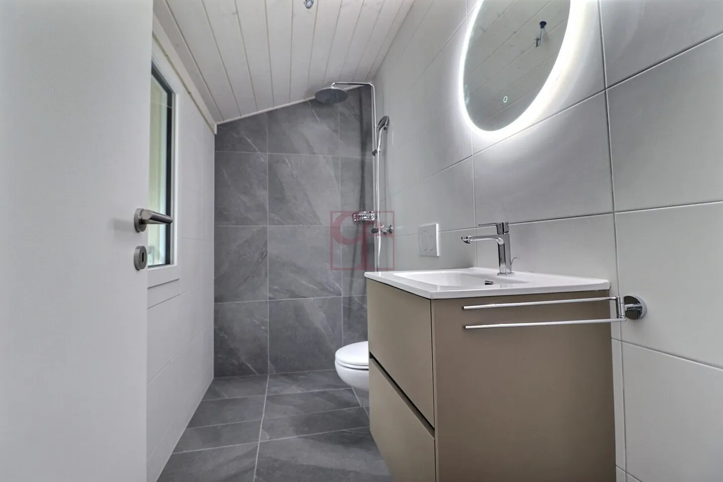 Neue individuelle Villa in La Roche - Foto 8 von 13