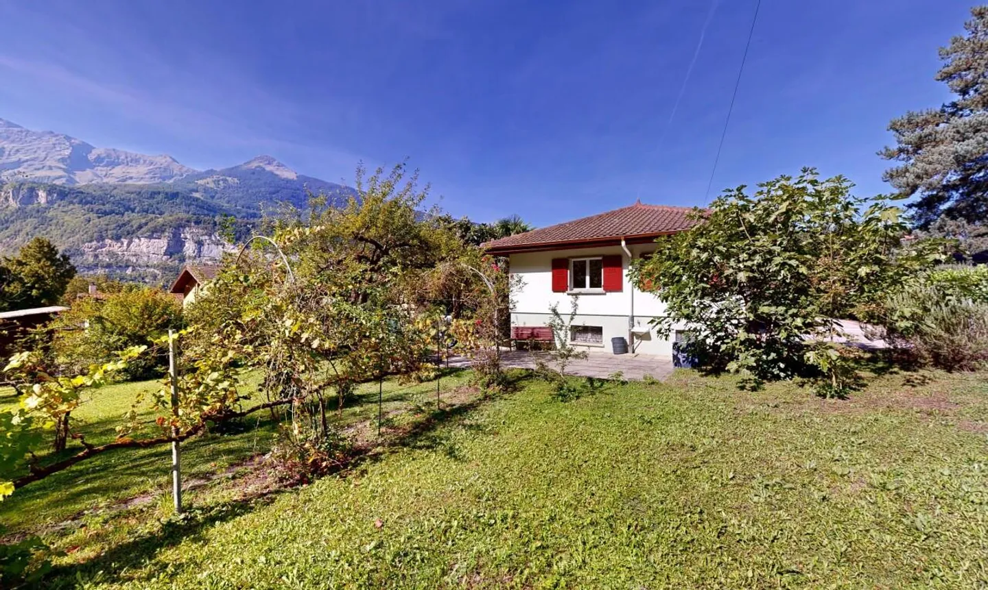 Grande terreno edificabile e casa da ristrutturare nel cuore della tranquillità - Foto 5 di 11