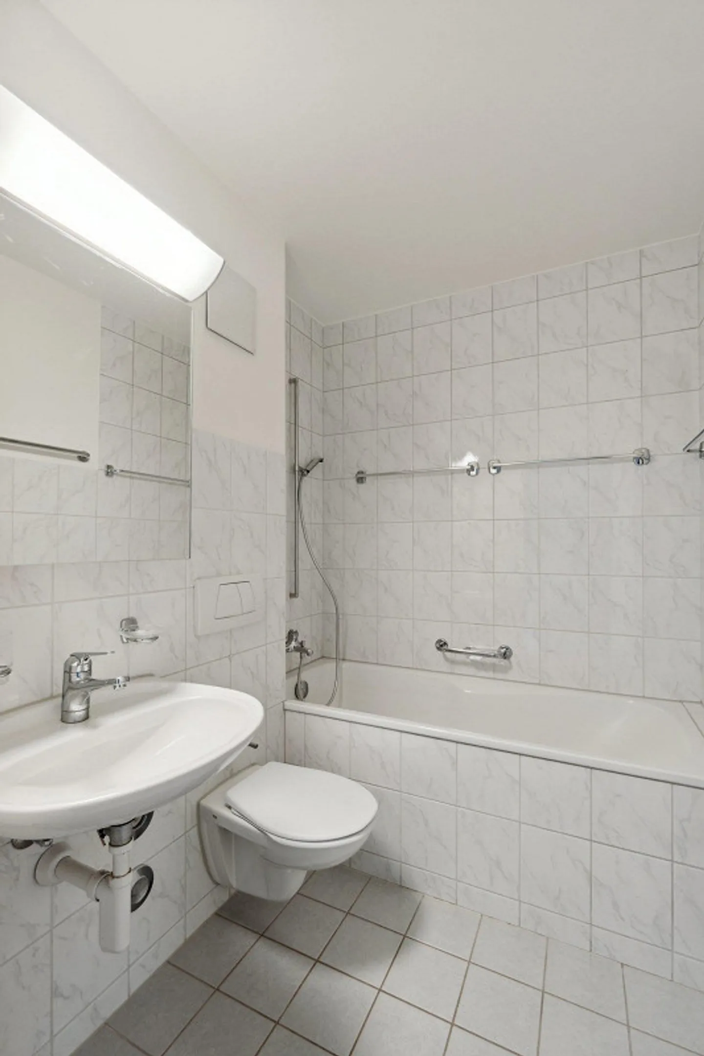 Bright Apartment in Riehen - Photo 3 of 5