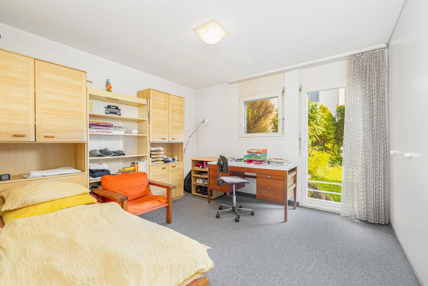 In front of the gates of Zurich - Photo 8 of 13