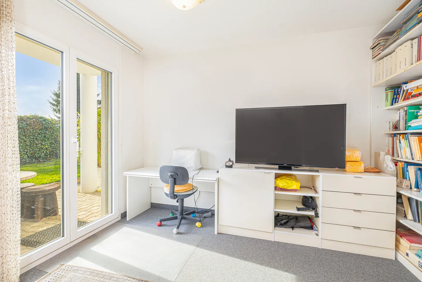 In front of the gates of Zurich - Photo 7 of 13