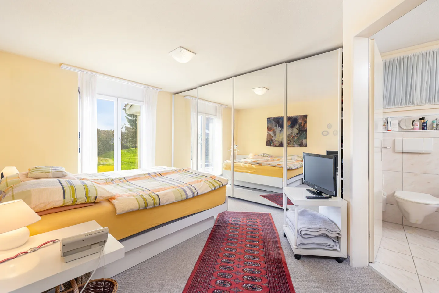 In front of the gates of Zurich - Photo 9 of 13