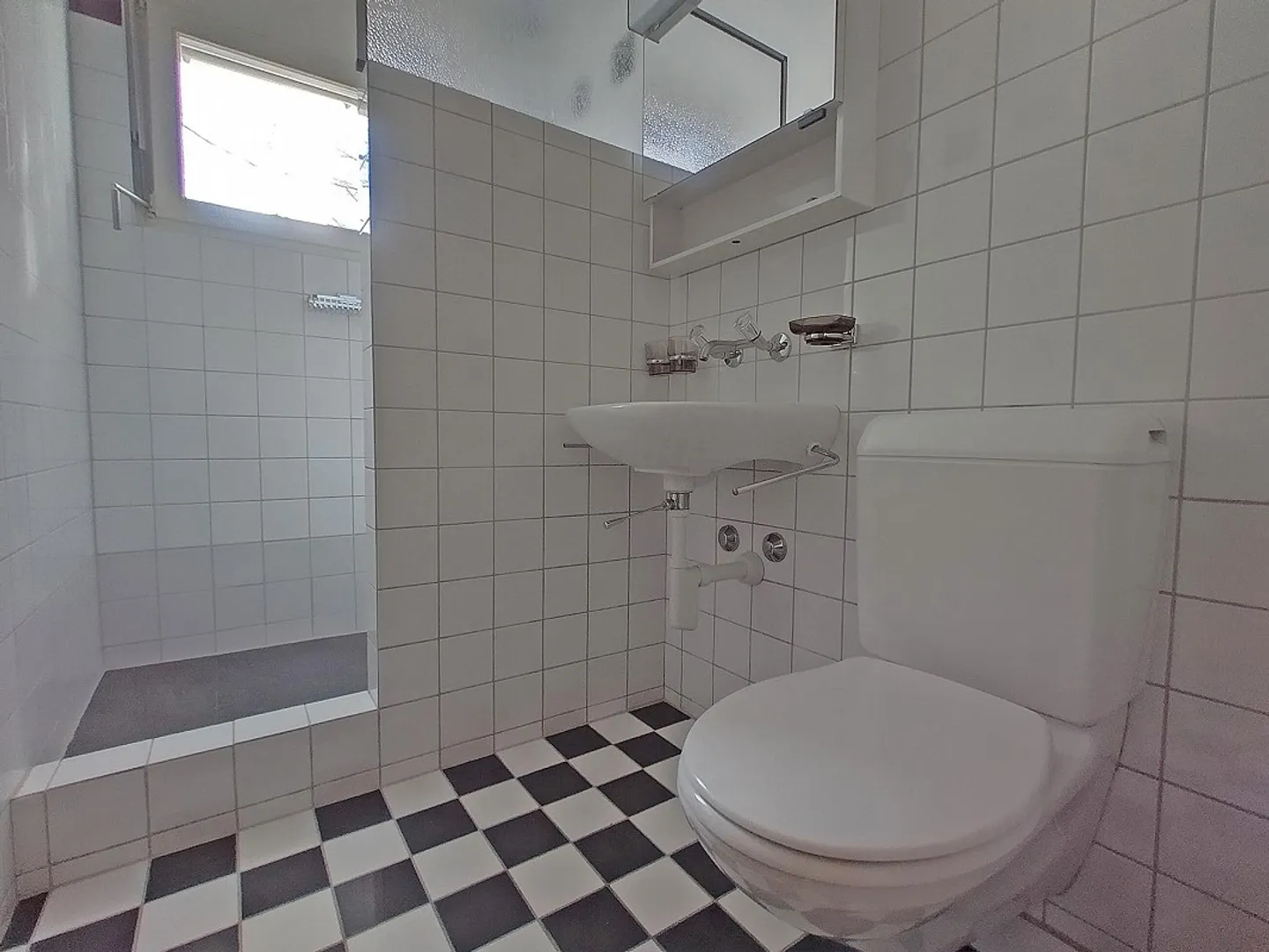 Magnifique appartement en duplex vous attend! - Photo 6 sur 8