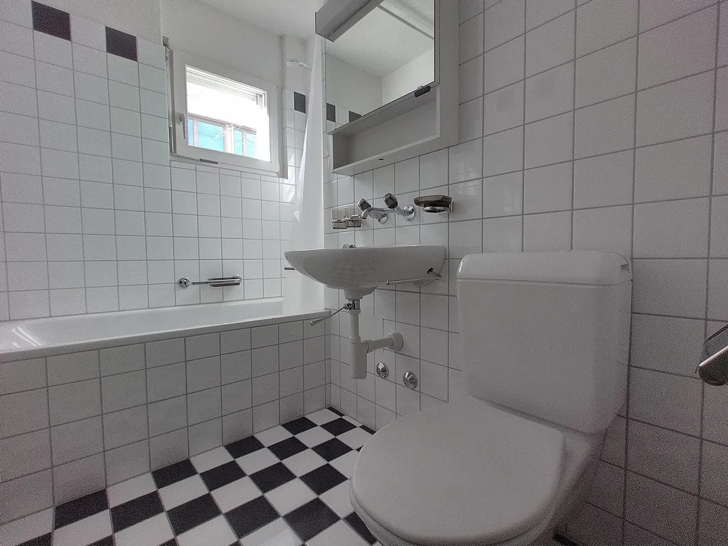 Magnifique appartement en duplex vous attend! - Photo 7 sur 8