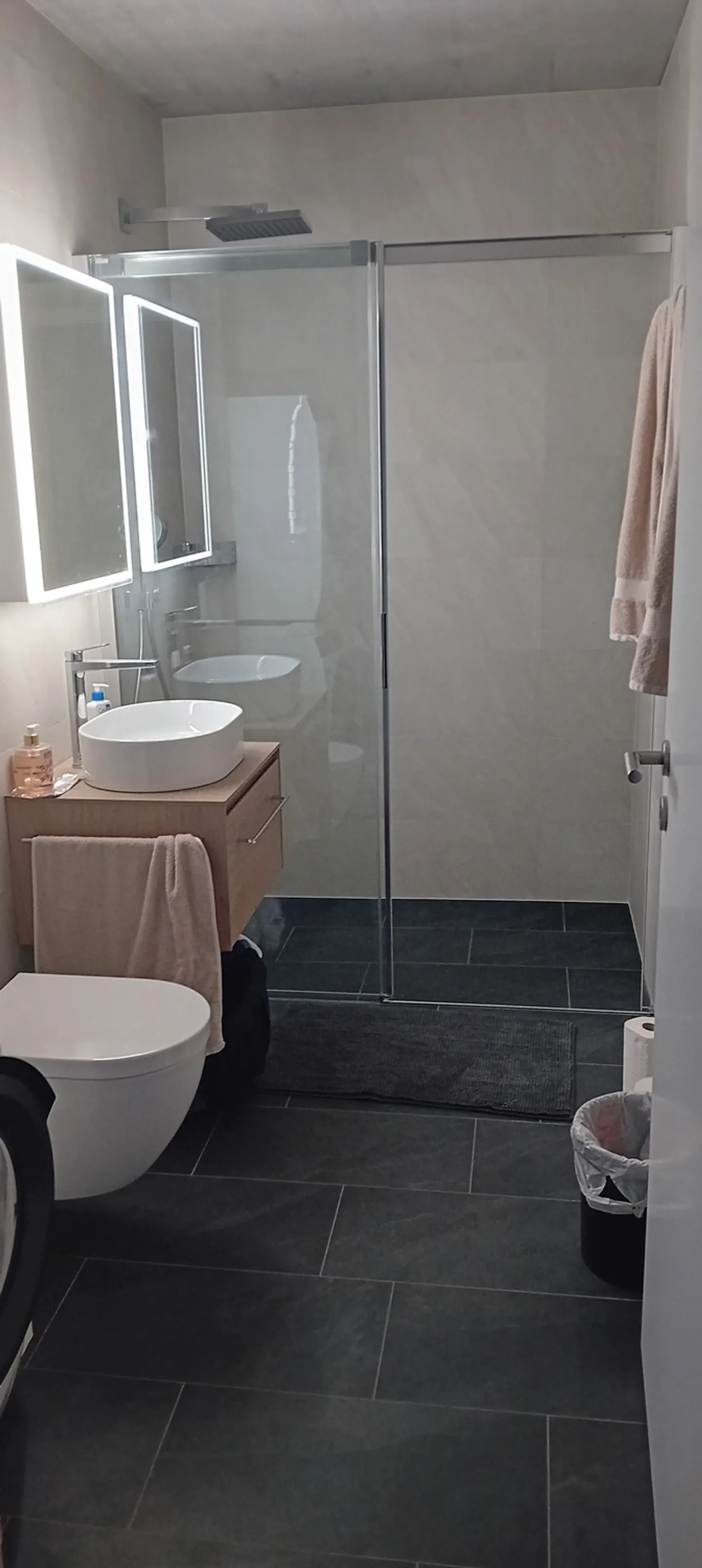 Appartement spacieux avec balcon - Photo 8 sur 10