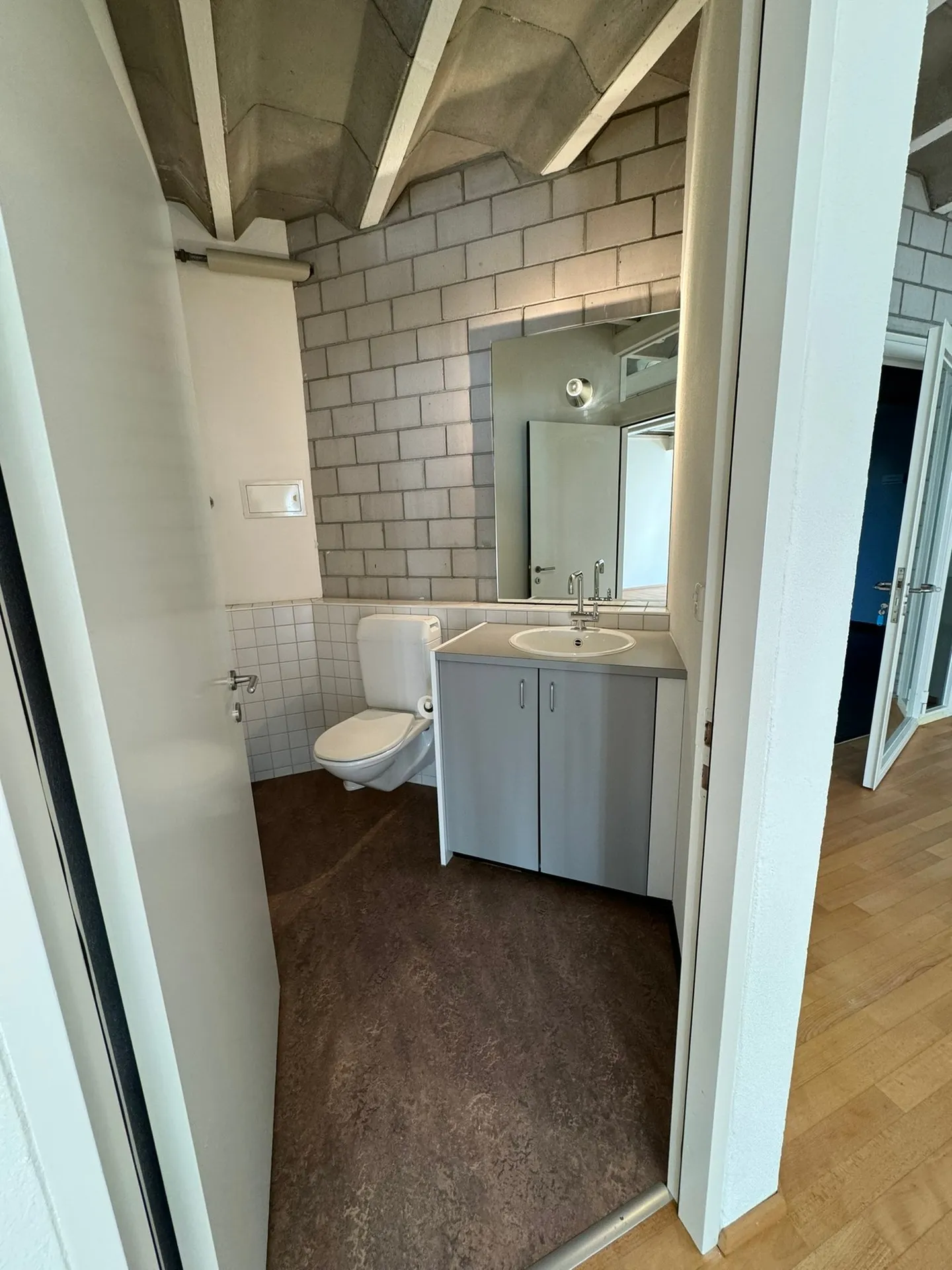 86m2 - Ufficio direttamente sul Reno - Foto 6 di 13