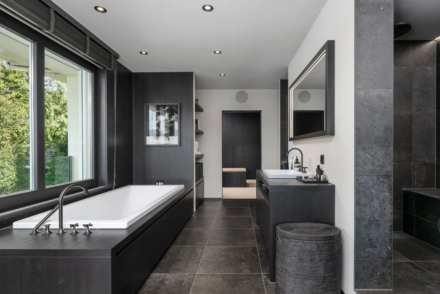 Exclusive Garden Apartment with Lake Access - Photo 9 of 13