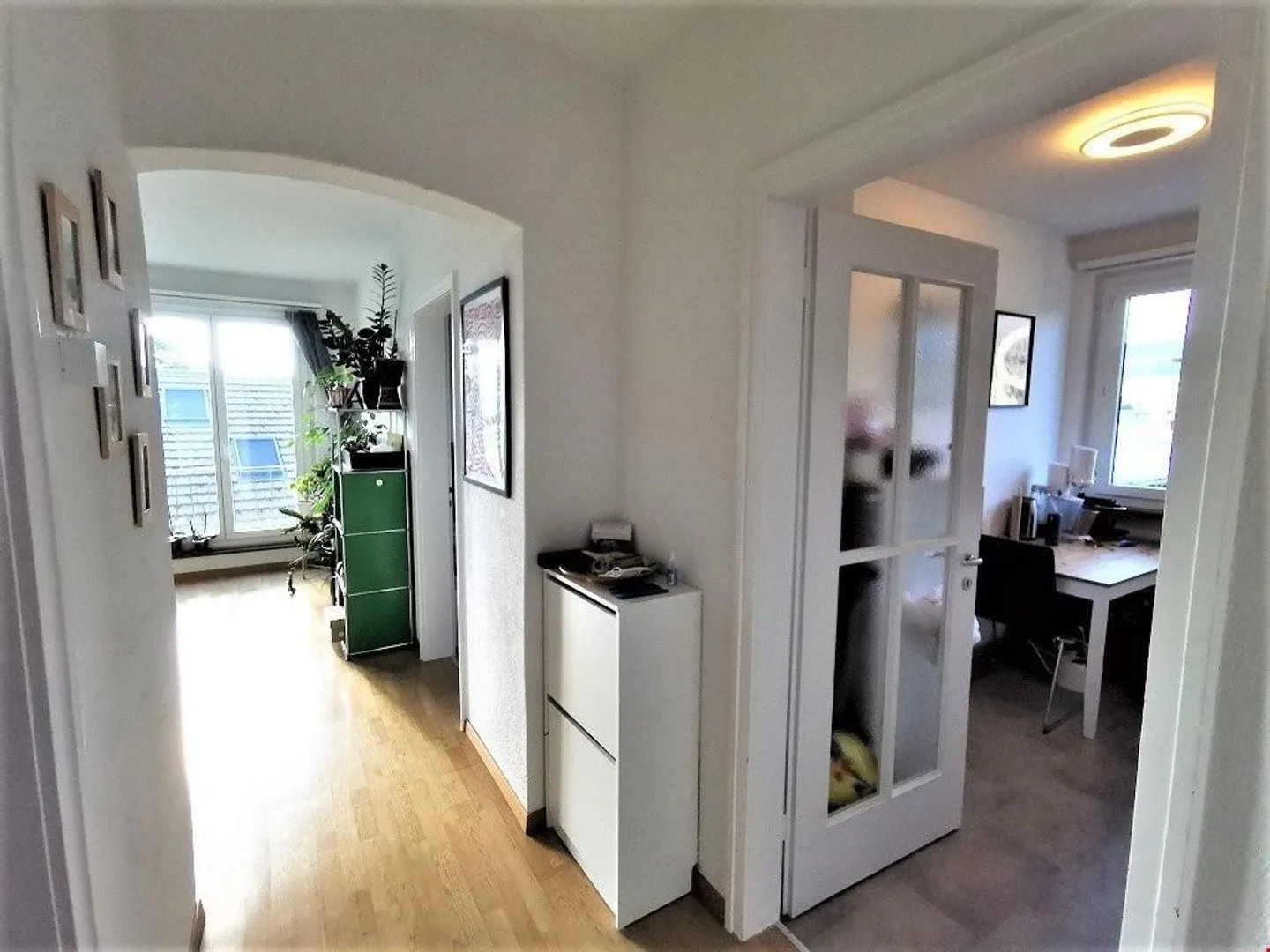 Appartement Charmant avec Vue sur Montagne - Photo 3 sur 12