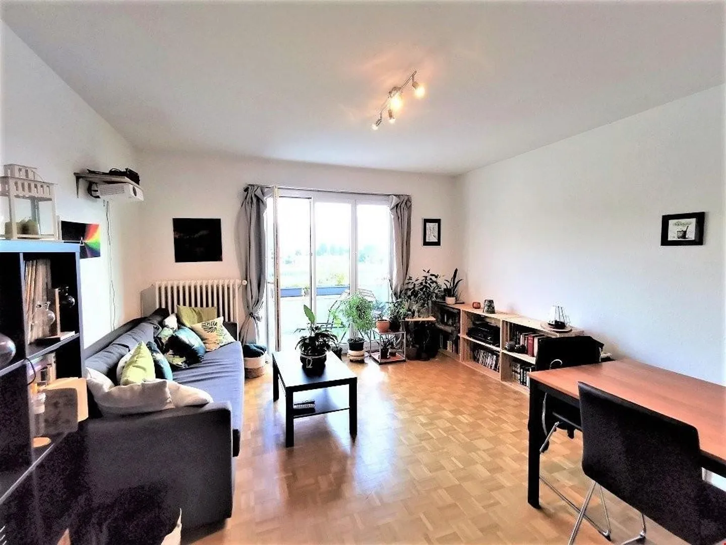 Appartement Charmant avec Vue sur Montagne - Photo 10 sur 12