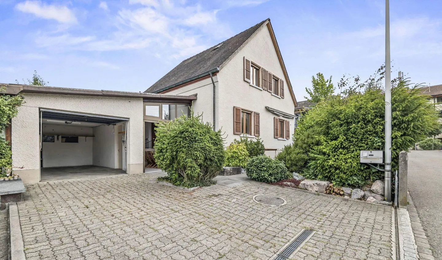 Charmantes 4.5 Zimmer EFH an sonniger Lage und ruhigem Wohnquartier - Photo 1 of 18