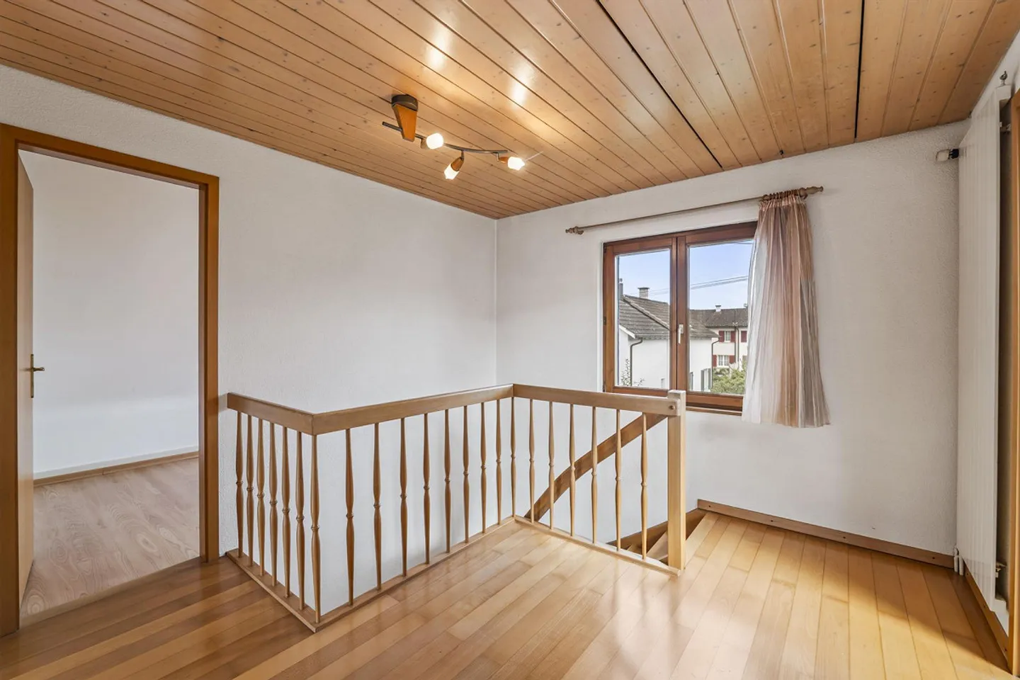Charmantes 4.5 Zimmer EFH an sonniger Lage und ruhigem Wohnquartier - Photo 6 of 18