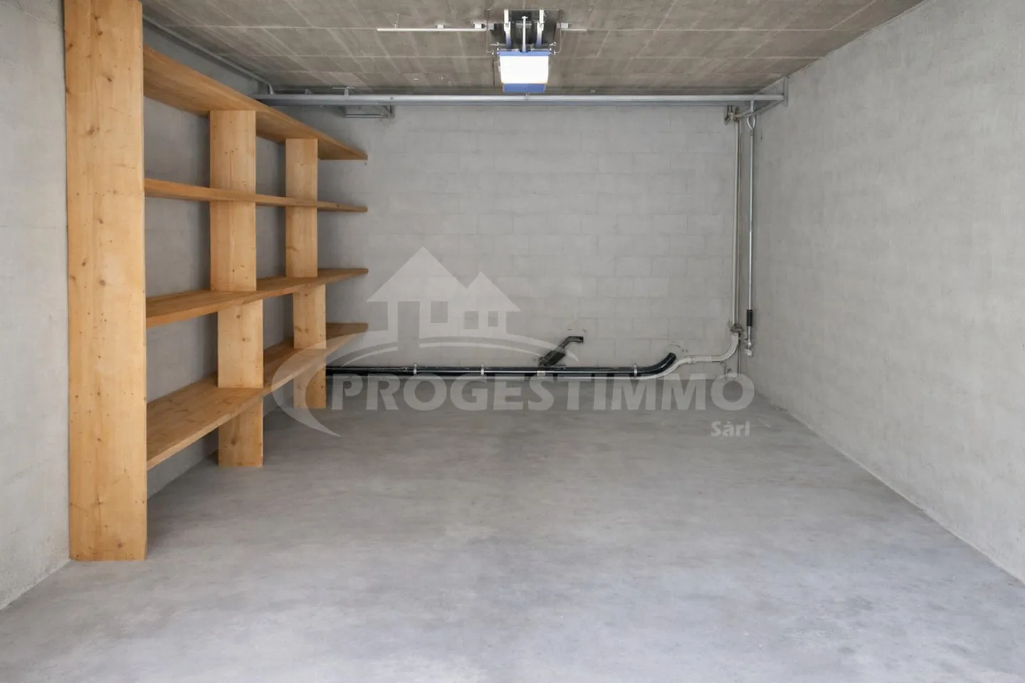 4.5 ROOM HIGH STANDING APARTMENT WITH LARGE TERRACE - Photo 8 of 8