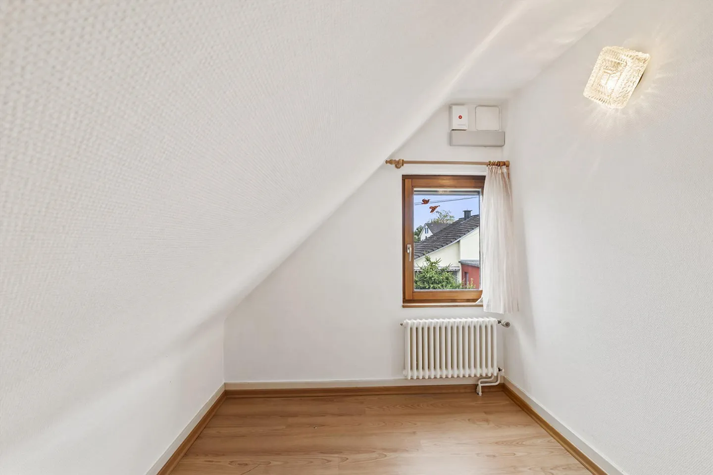 Charmantes 4.5 Zimmer EFH an sonniger Lage und ruhigem Wohnquartier - Photo 10 of 18