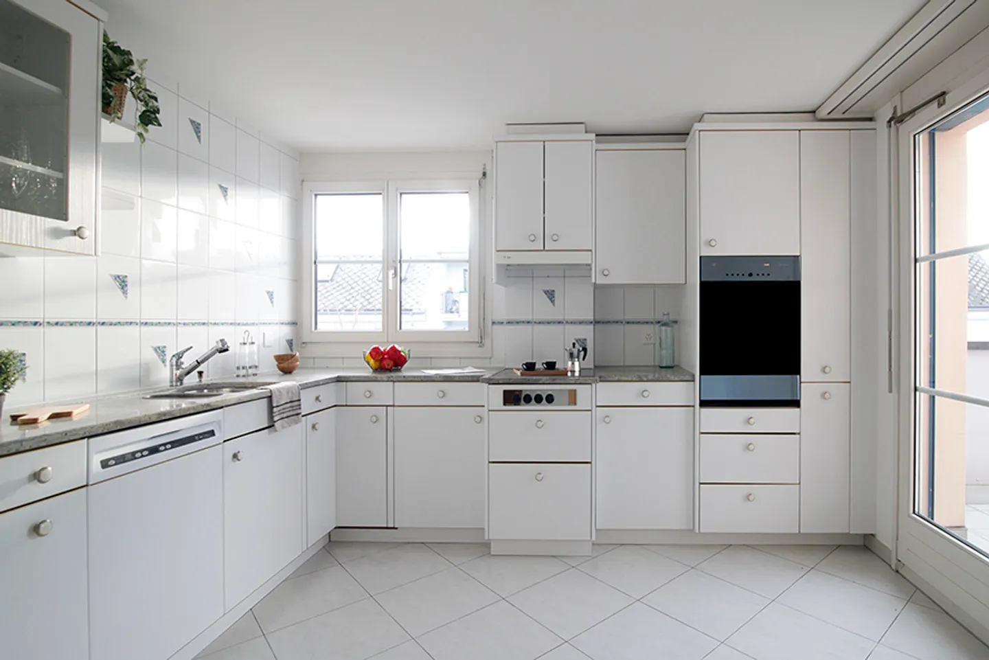 Modernes Apartment in grüner Lage - Foto 2 von 6