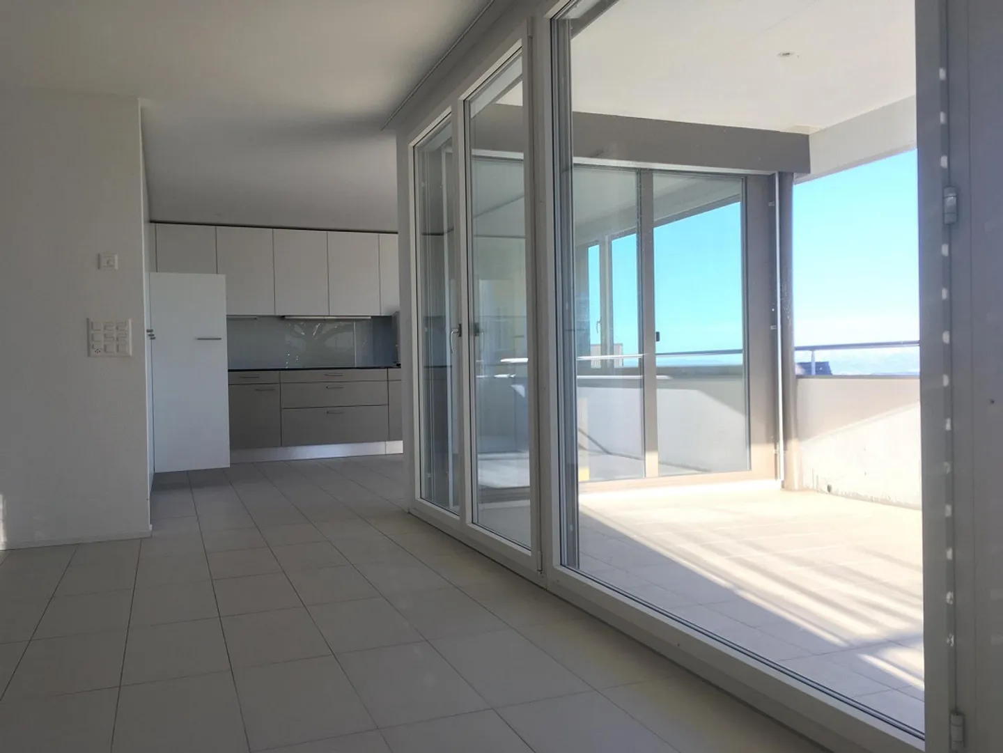 Appartement central de 4 1/2 pièces avec vue sur les montagnes - Photo 1 sur 12