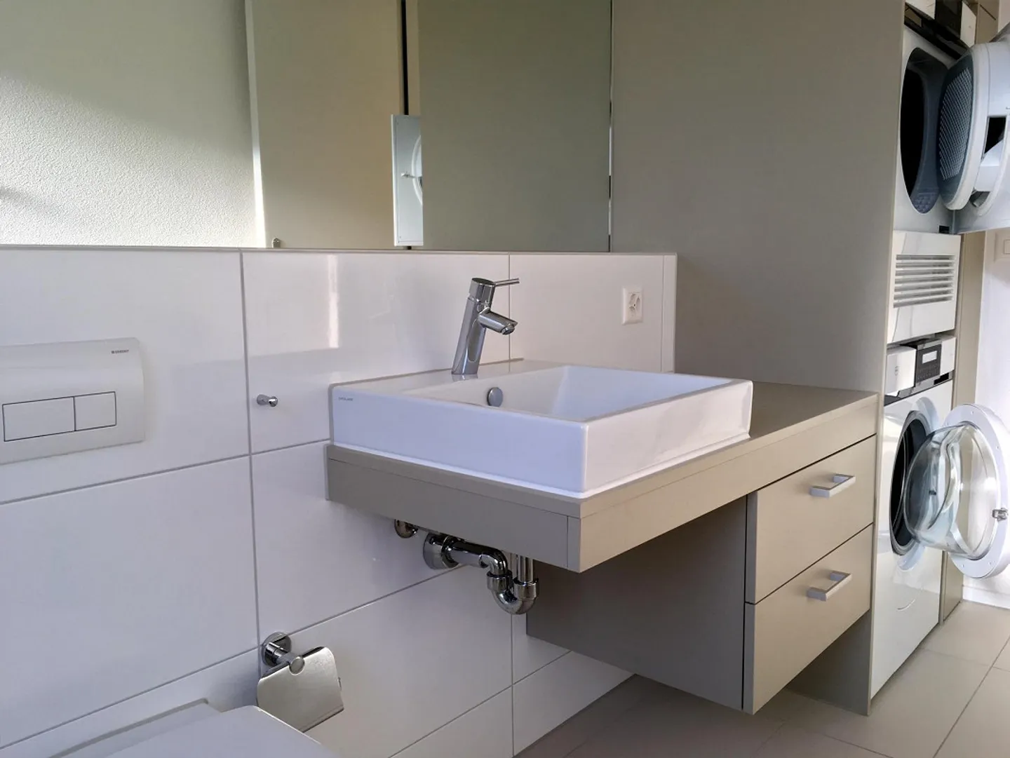Appartement central de 4 1/2 pièces avec vue sur les montagnes - Photo 5 sur 12