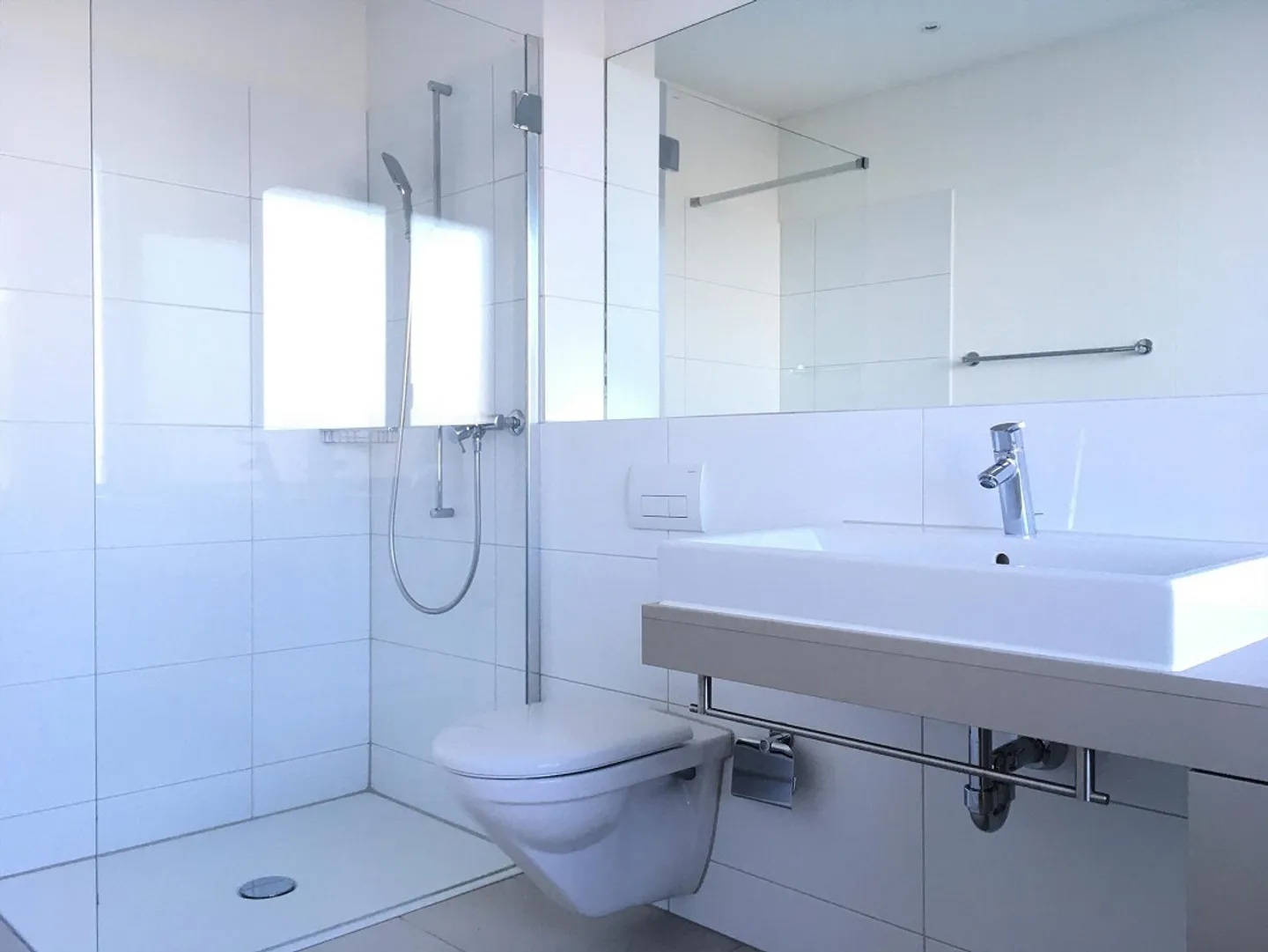 Appartement central de 4 1/2 pièces avec vue sur les montagnes - Photo 6 sur 12