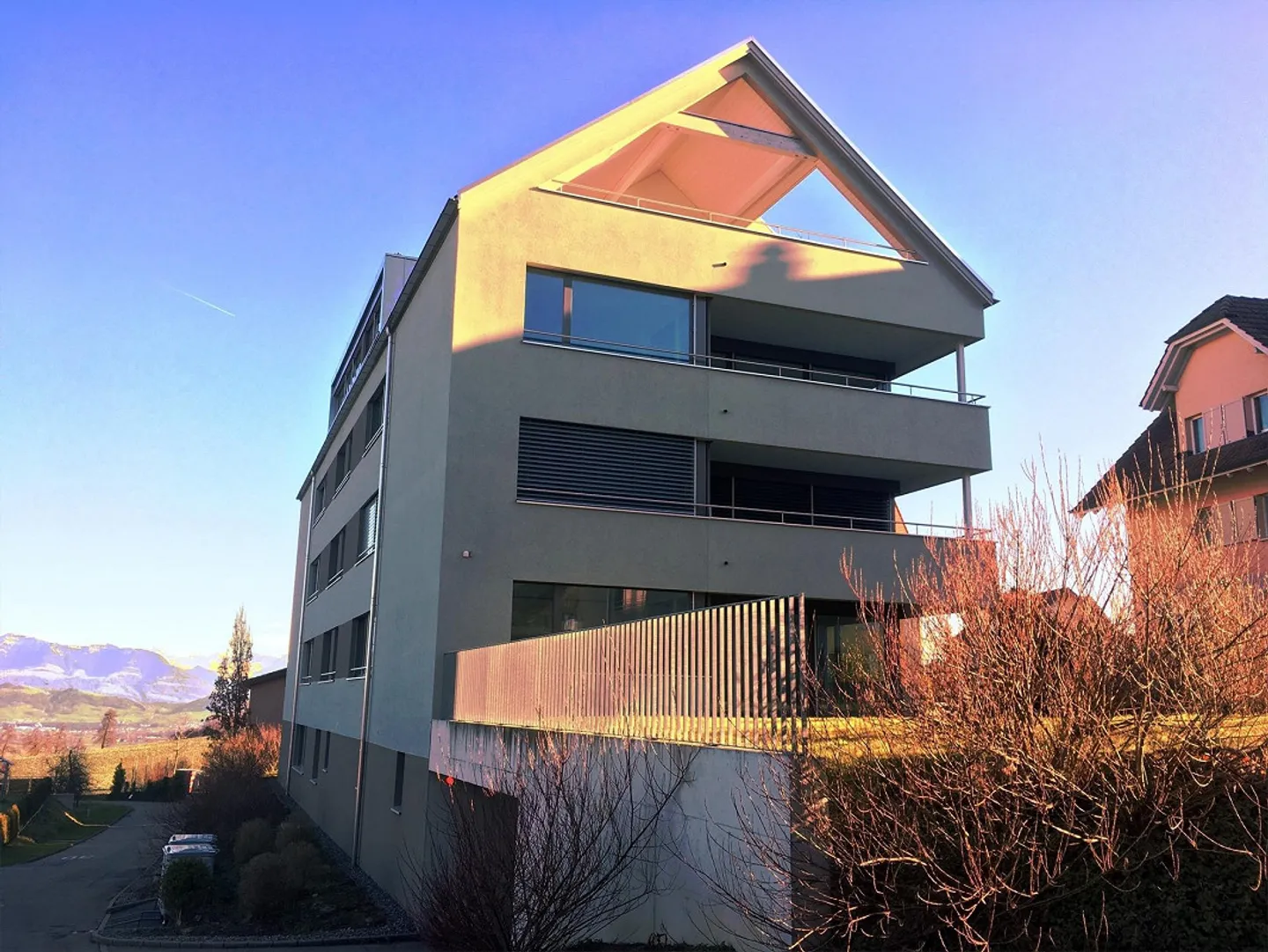 Appartement central de 4 1/2 pièces avec vue sur les montagnes - Photo 9 sur 12