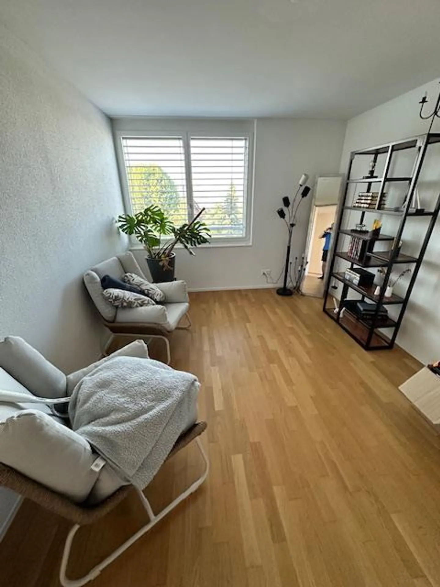 Appartement central de 4 1/2 pièces avec vue sur les montagnes - Photo 12 sur 12