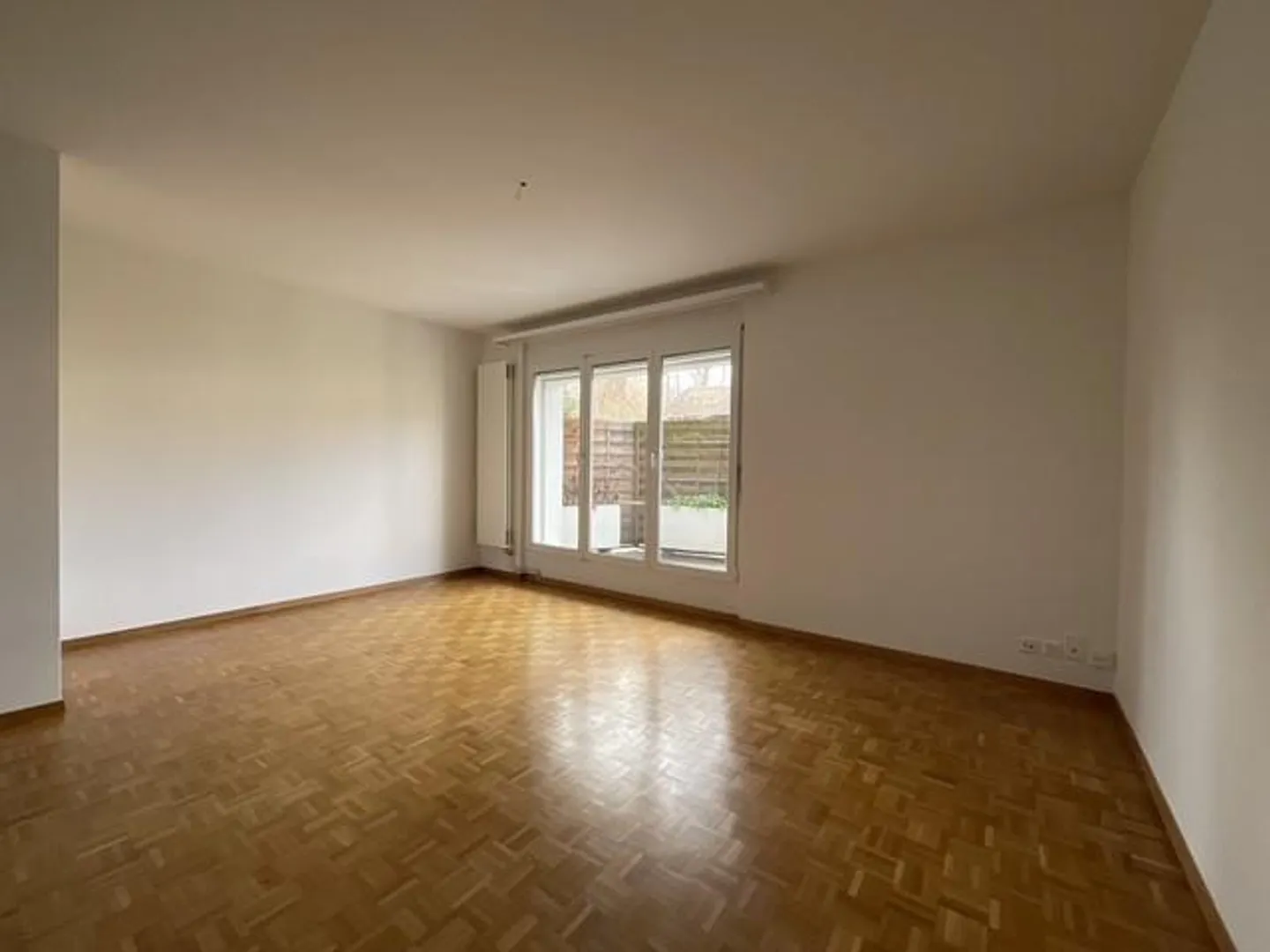 Apartment near the center on Schäferweg - Photo 3 of 8