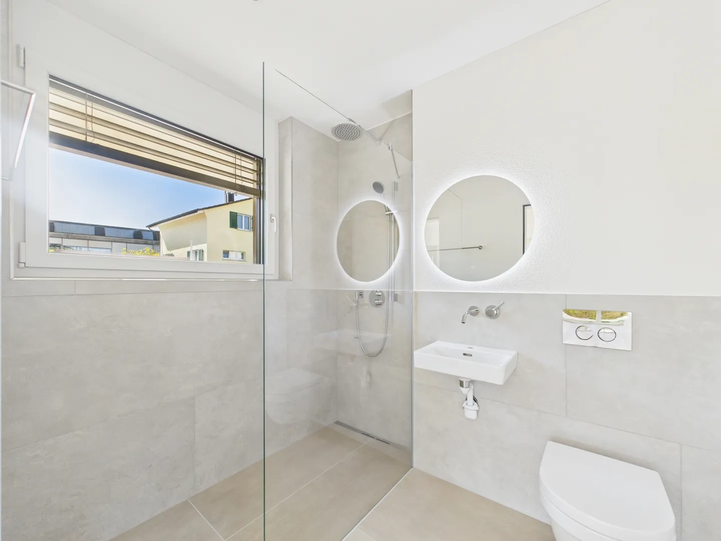 Prima occupazione appartamento duplex spazioso e luminoso di 3.5 stanze - Foto 5 di 13