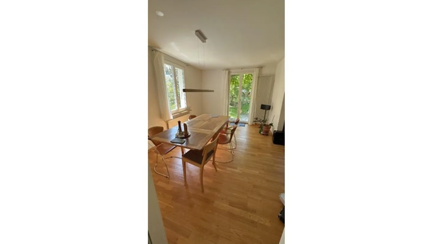 Möbliertes Haus mit Garten - Foto 1 von 9