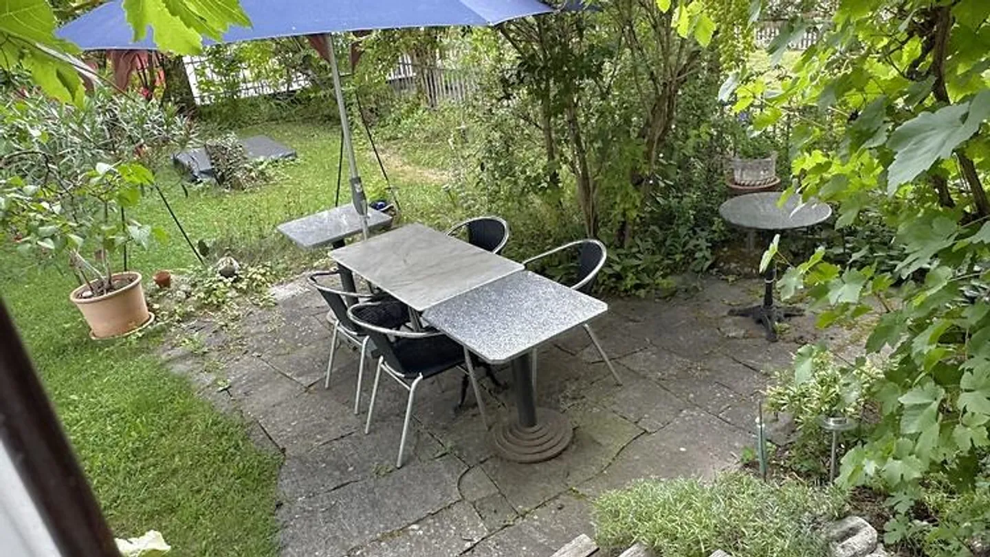 Möbliertes Haus mit Garten - Foto 8 von 9