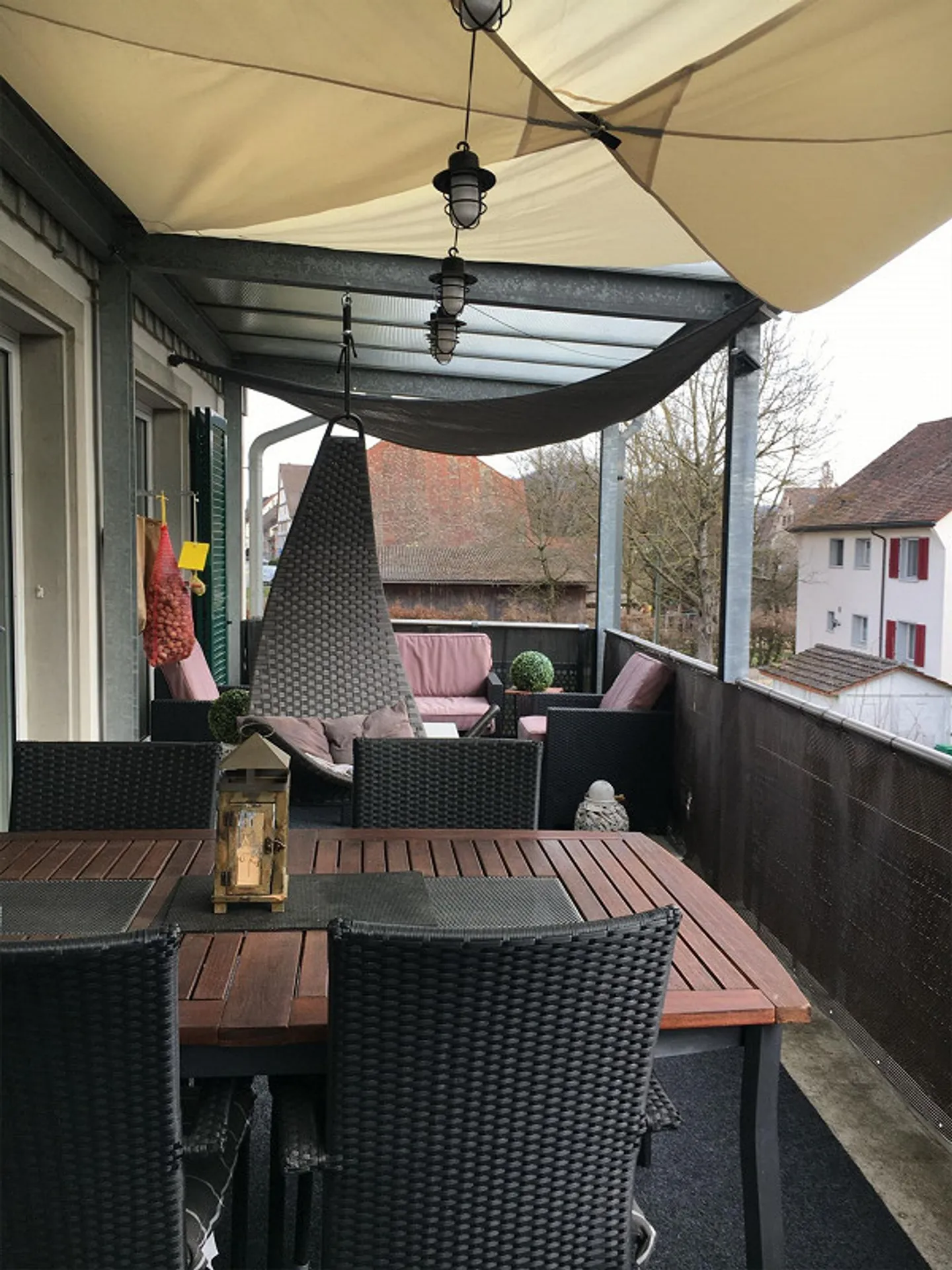 Bella moderna appartamento di 3,5 stanze con grande balcone - Foto 2 di 13