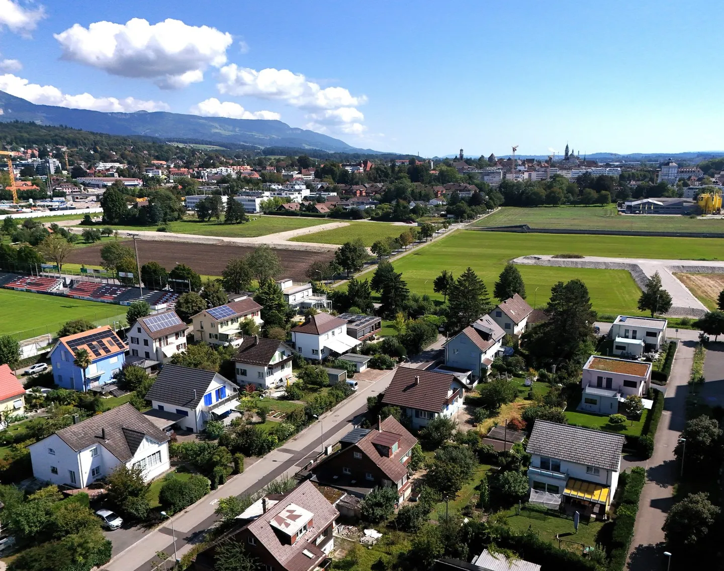 Casa unifamiliare, sogno di famiglia nella popolare città ovest di Soletta - Foto 4 di 13