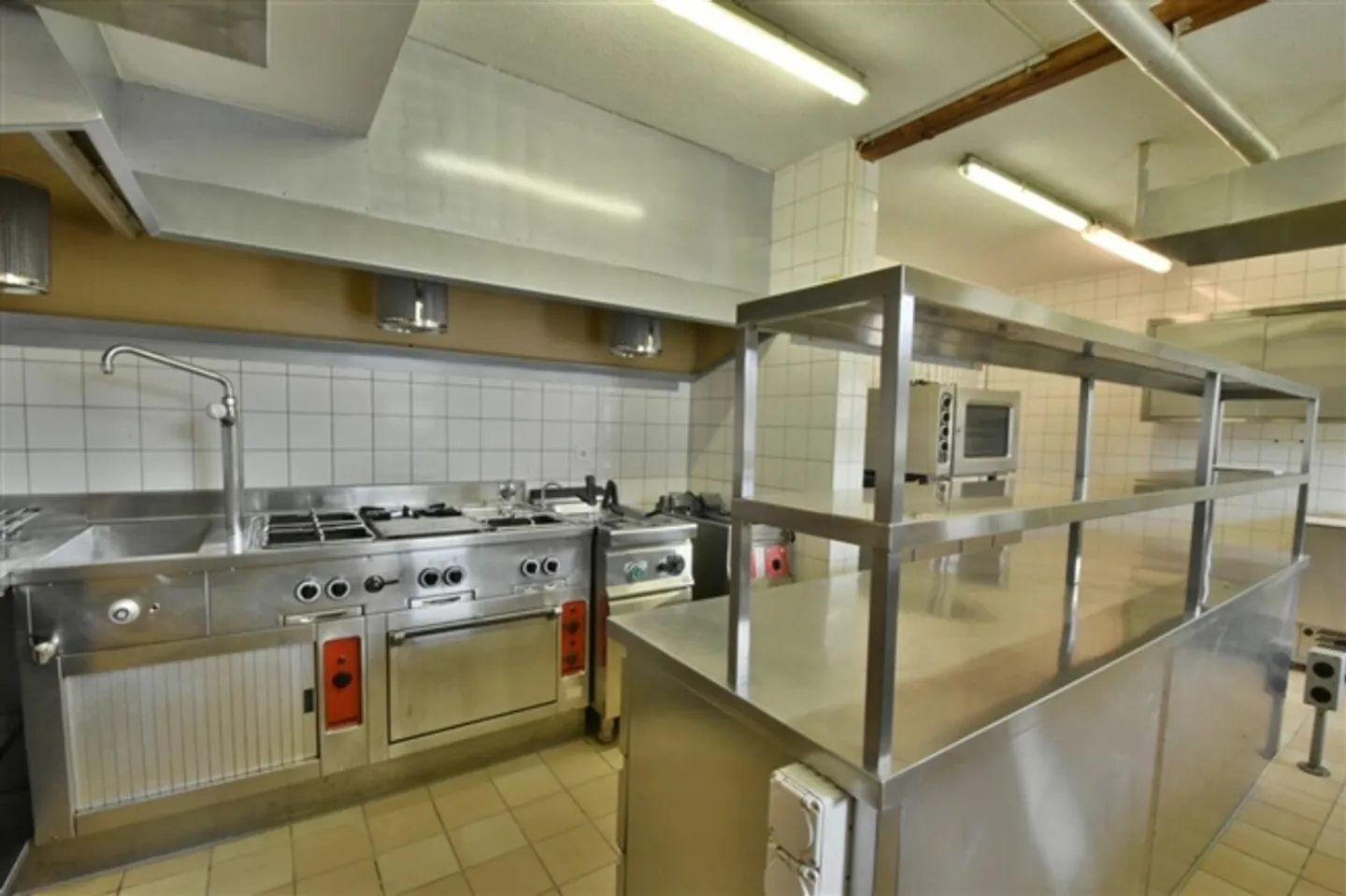 Restaurant en Emplacement de Choix! - Photo 16 sur 20