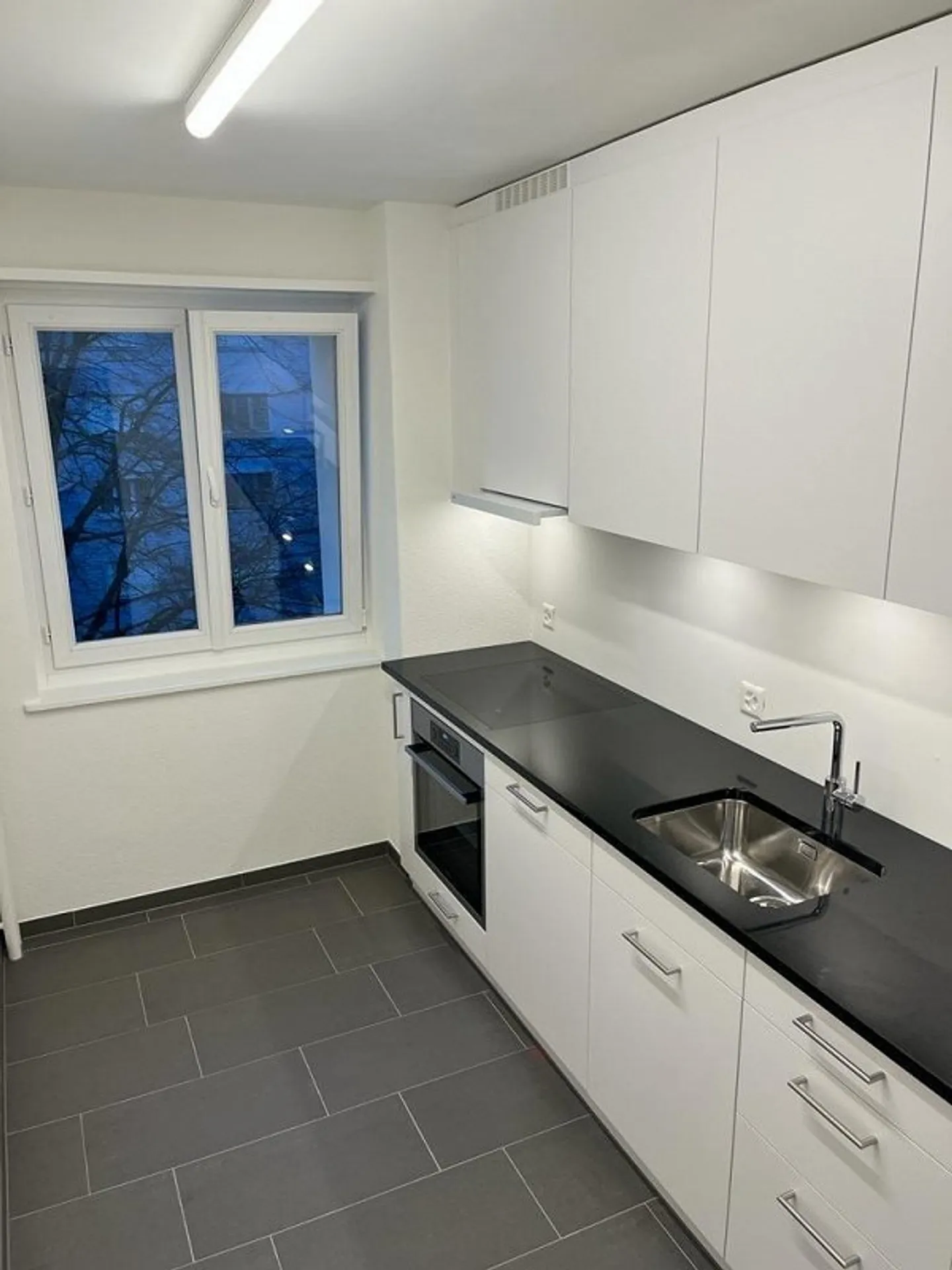 Your new apartment next to the school and the sports field - Photo 3 of 10