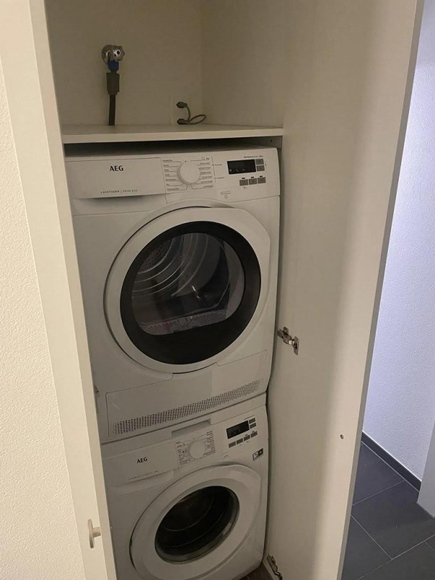 Your new apartment next to the school and the sports field - Photo 4 of 10