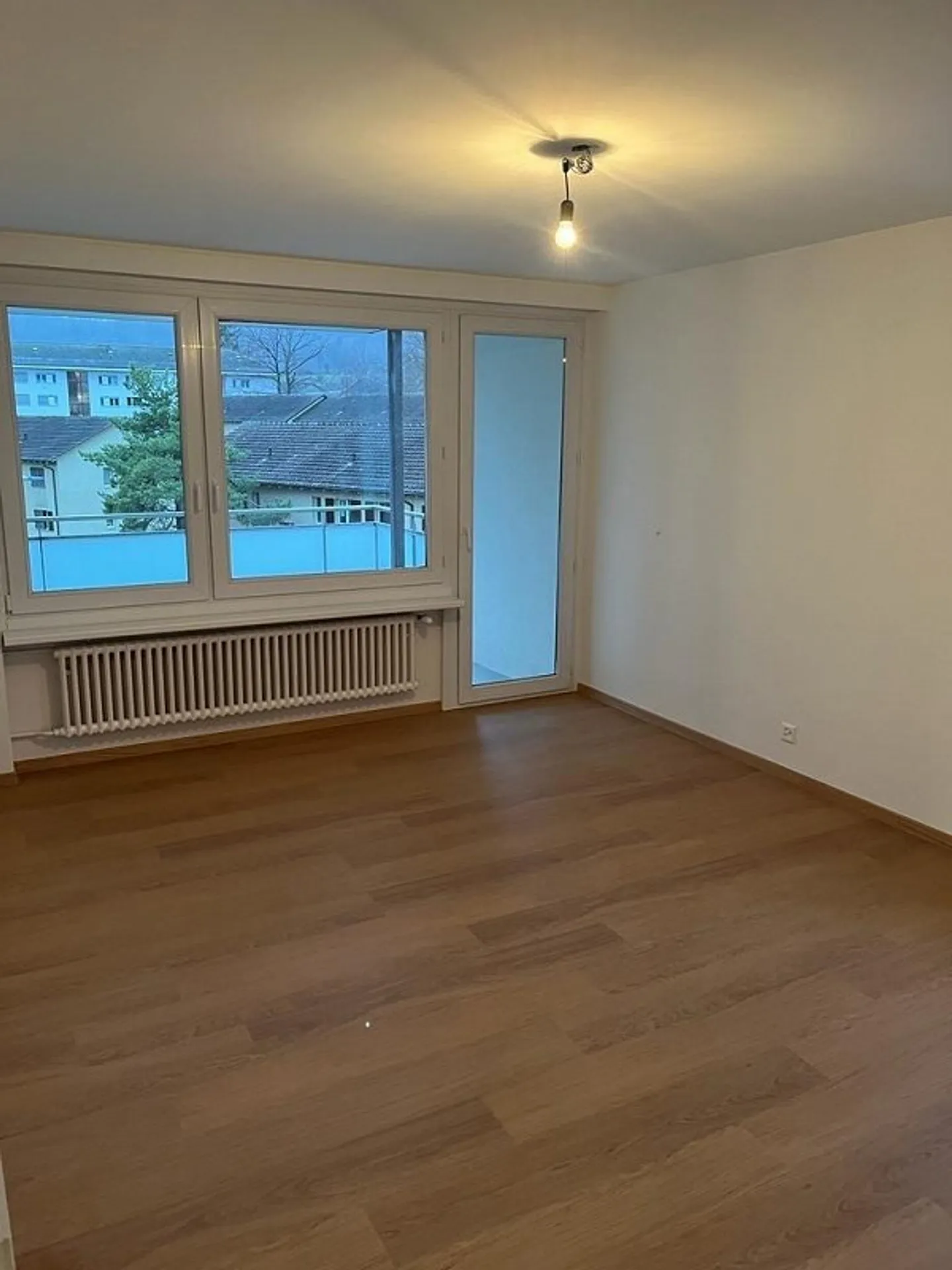 Your new apartment next to the school and the sports field - Photo 8 of 10