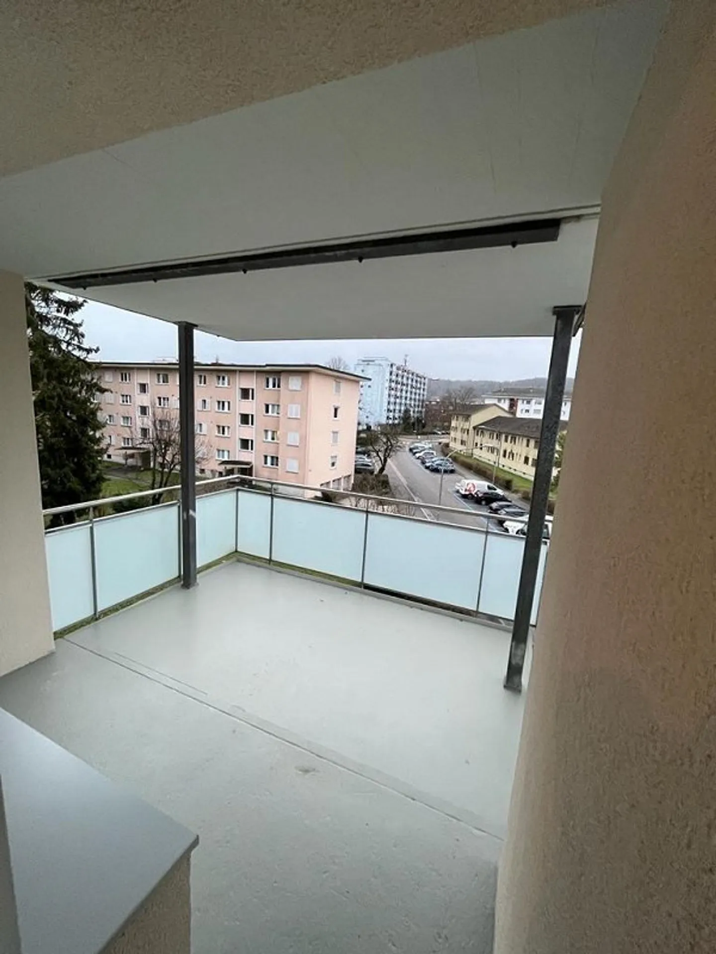 Your new apartment next to the school and the sports field - Photo 9 of 10