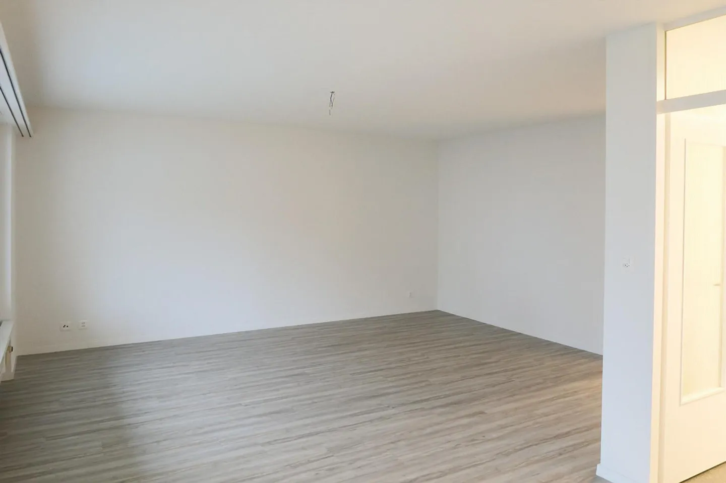 Cozy Living in Kreuzlingen - Photo 3 of 7