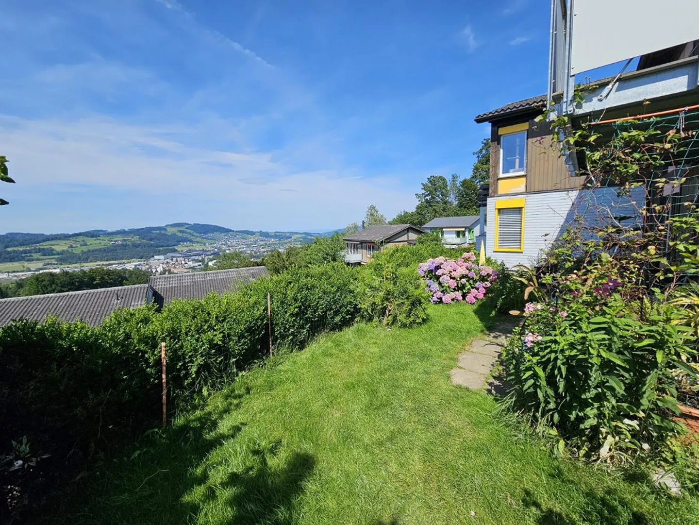 2.5 Zimmer, 60 m², Erdgeschoss mit Weitblick - Foto 5 von 8