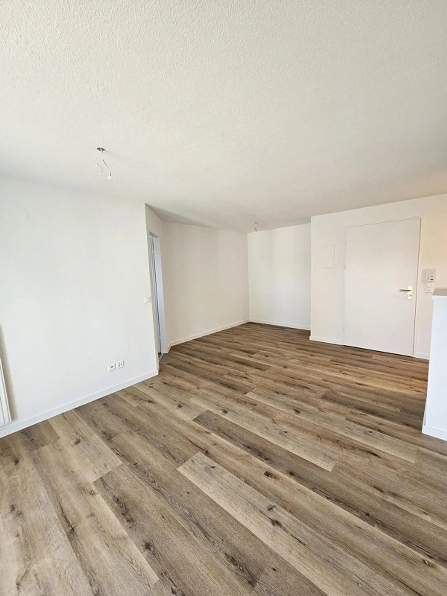 Sanierte Wohnung mit Balkon - Foto 7 von 11