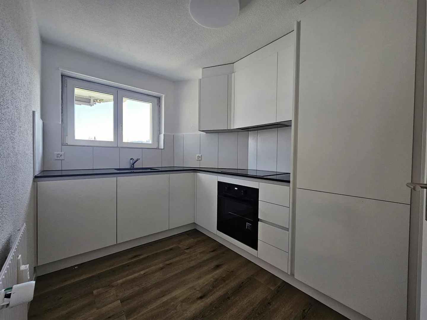 Sanierte Wohnung mit Balkon - Foto 4 von 11